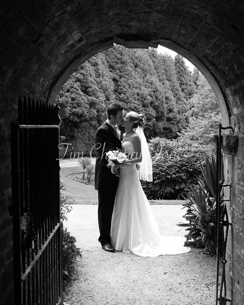 Monochrome wedding moments in Yorkshire by a Leeds wedding photographer.